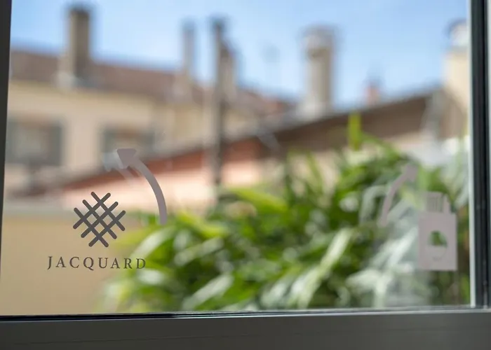 Studio Jacquard Avec Terrasse Centre Lyon Oullins